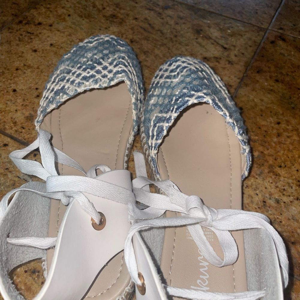 Bundle Of Espadrilles No Name Brand Sz 9 - image 3